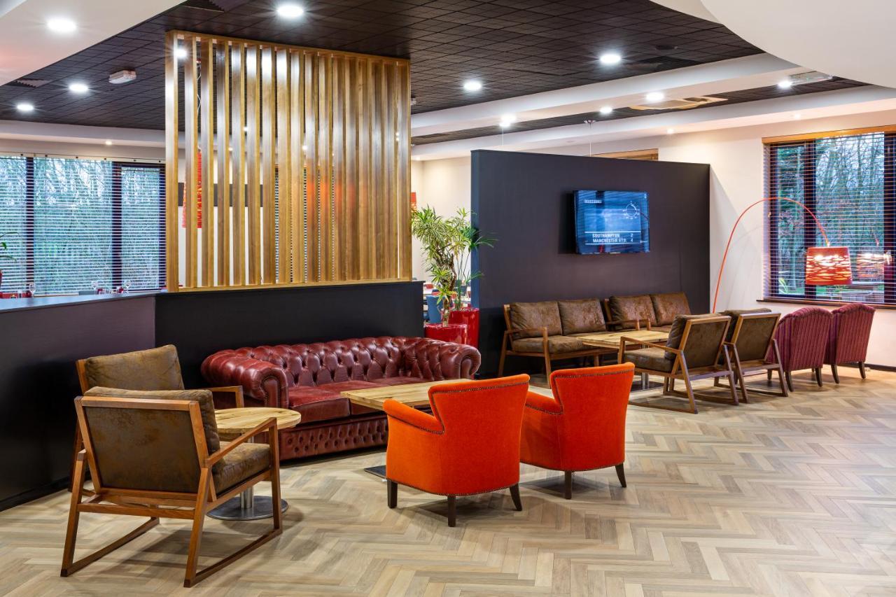 Готель Ibis Rugby East Крік Екстер'єр фото